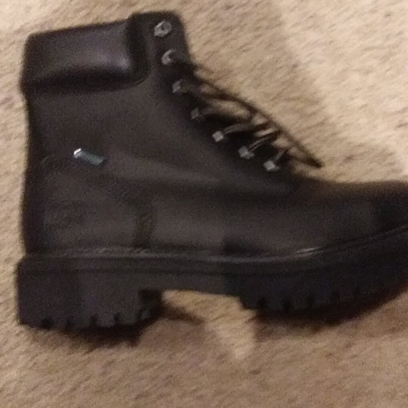 Men's timberland boots - Picture 2 of 3